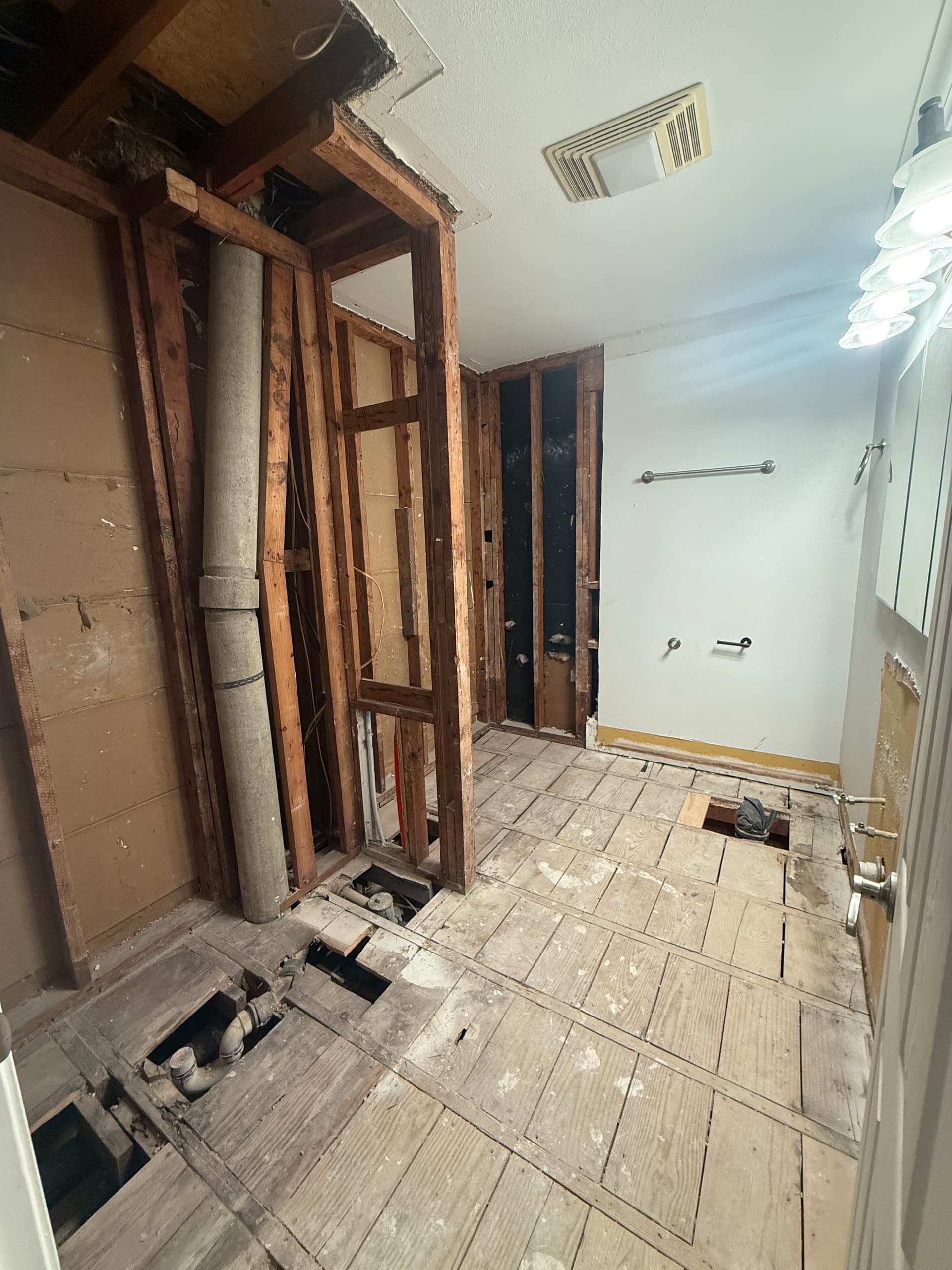 Gallery photos for New Orleans Bathroom Gut and Redesign Done Right: Image #7