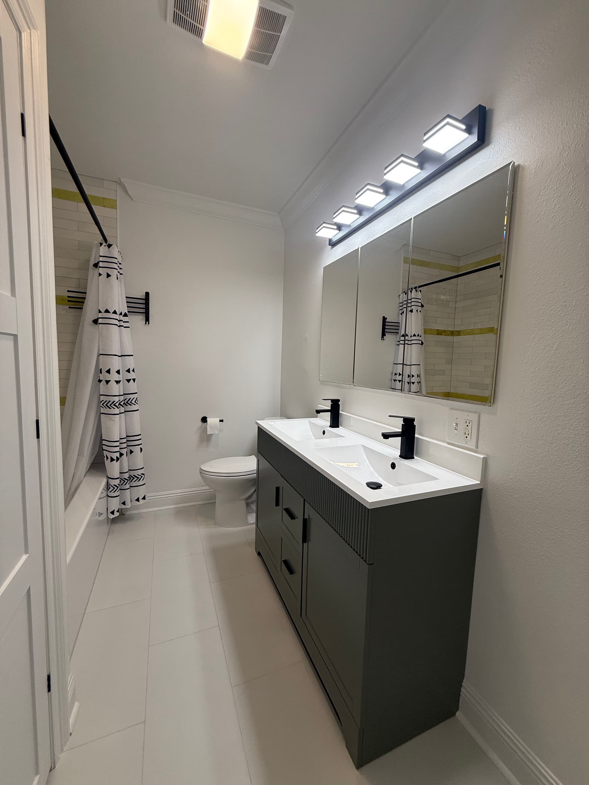 Gallery photos for New Orleans Bathroom Gut and Redesign Done Right: Image #2