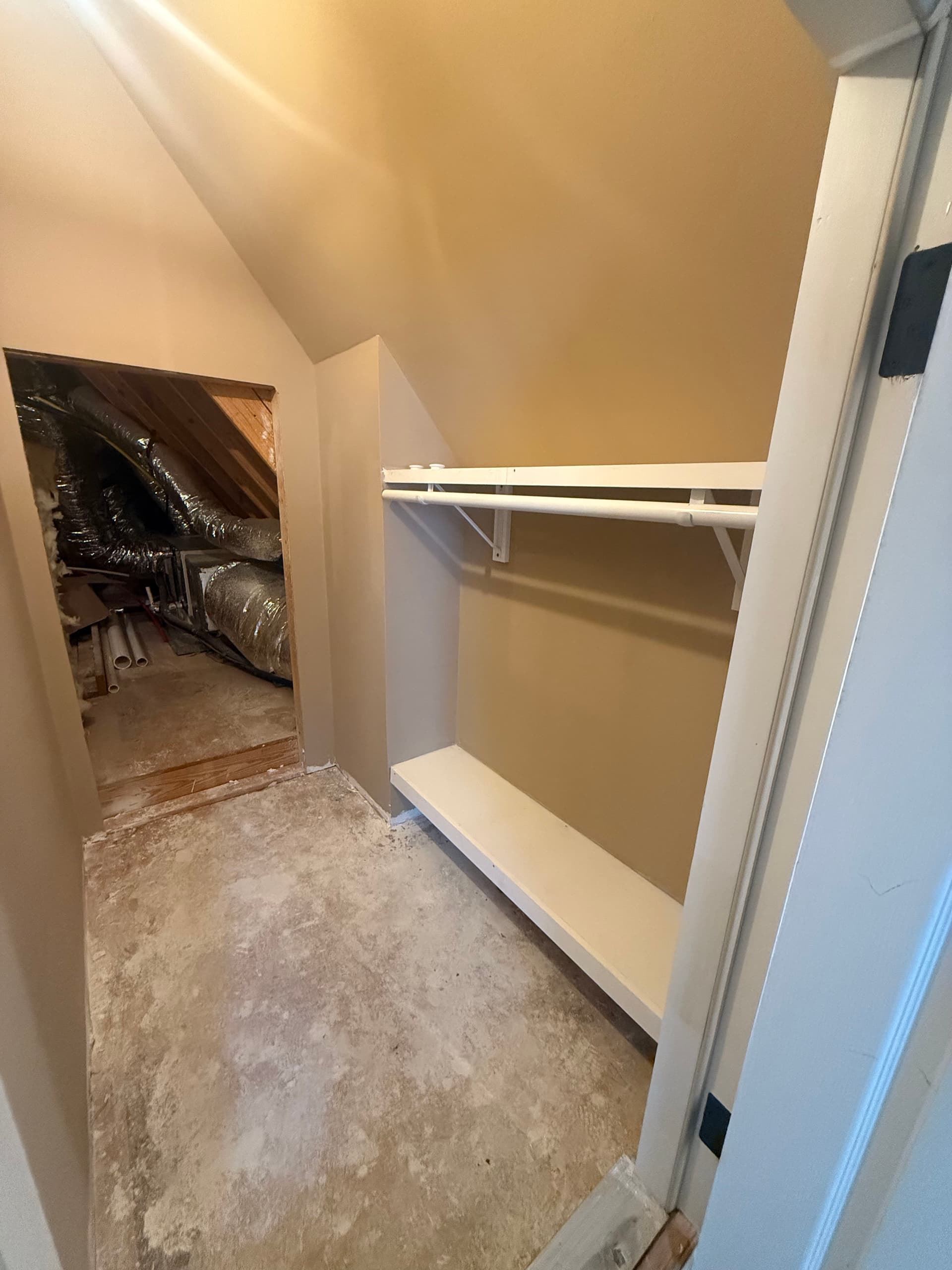 Gallery photos for Attic and Closet Space Converted Into a Second-Story Bathroom: Image #8