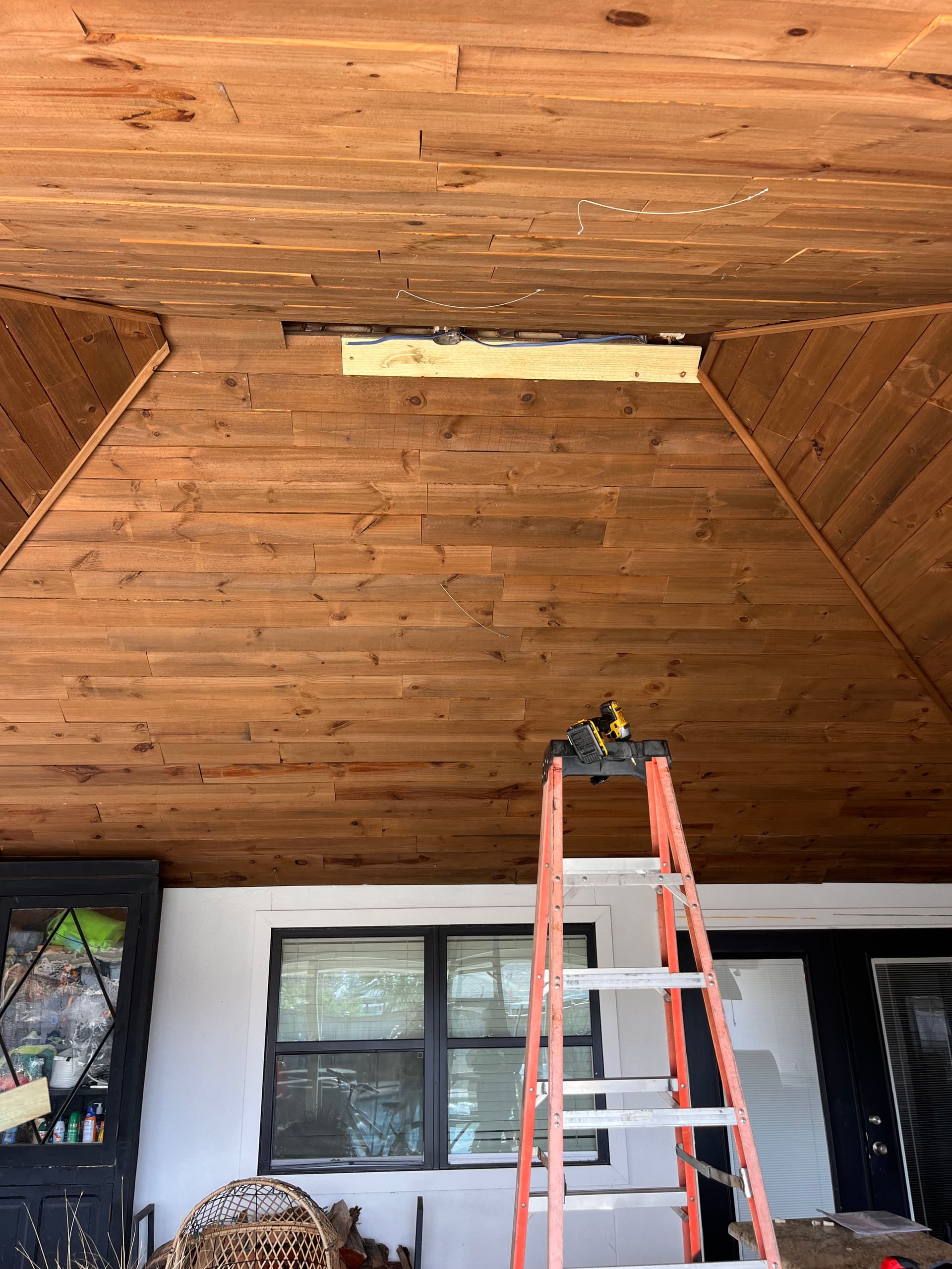 Gallery photos for Fan Upgrade and Wood Refinishing in Knenner: Image #1