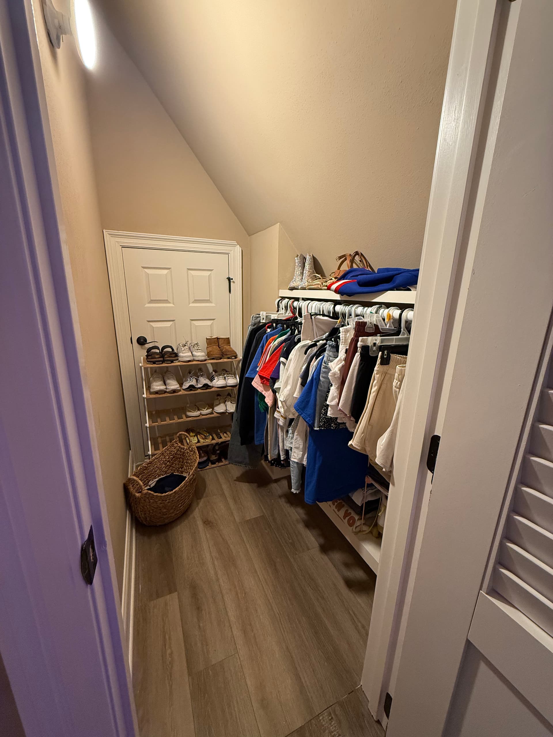 Gallery photos for Attic and Closet Space Converted Into a Second-Story Bathroom: Image #7