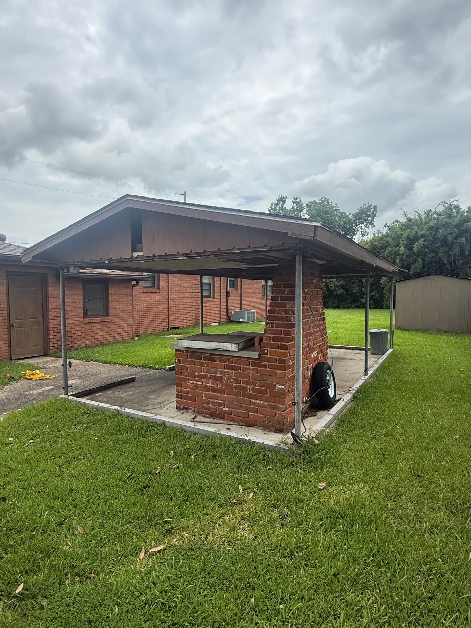 Gallery photos for Carport and Structure Demo Done Fast in New Orleans: Image #2