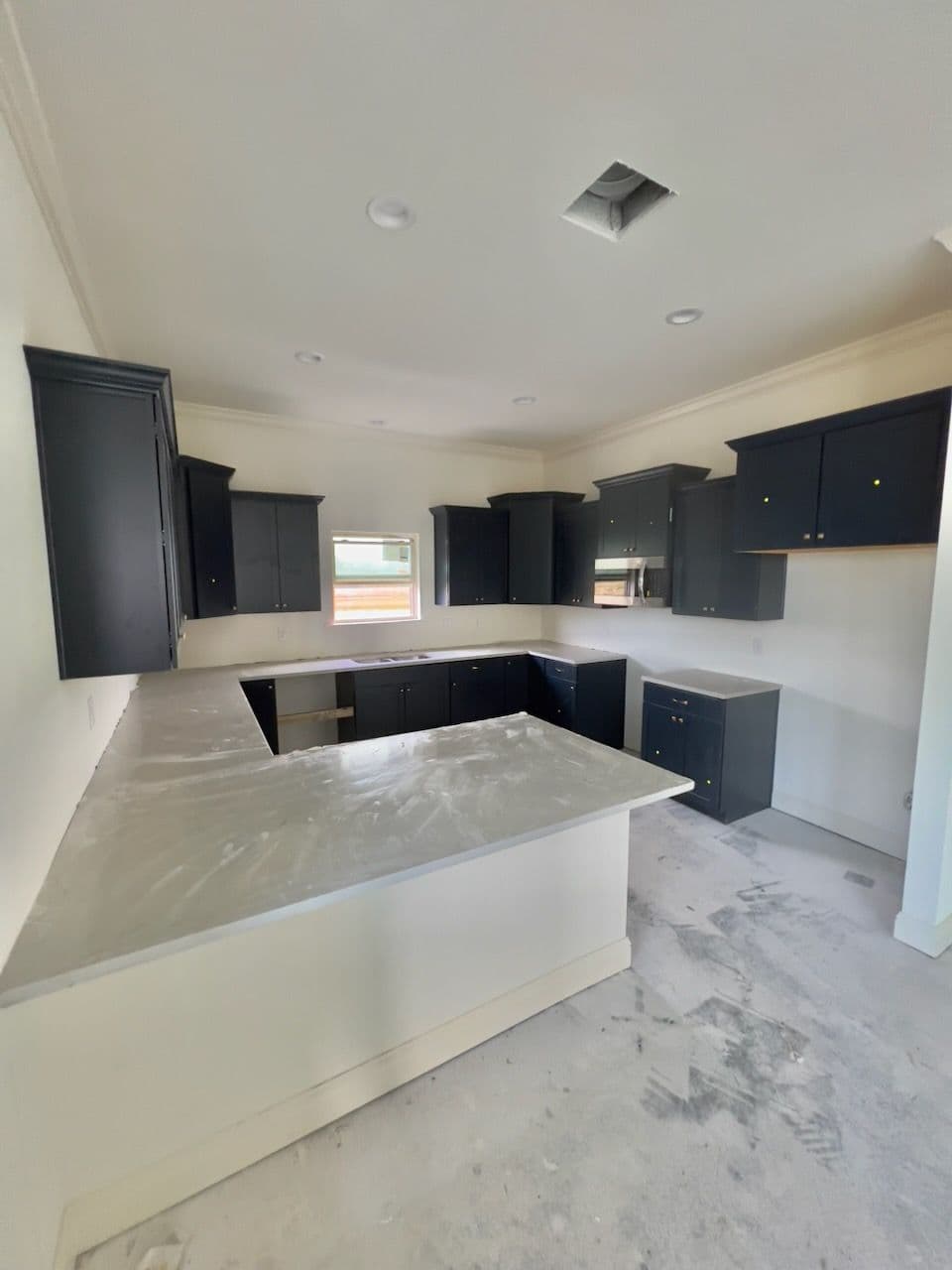 Elegant Kitchen Transformation in Metairie image