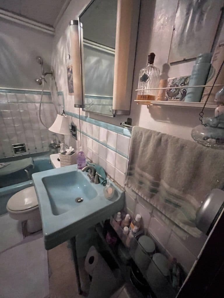 Gallery photos for Vintage Bathroom Revival in Gretna: Image #1