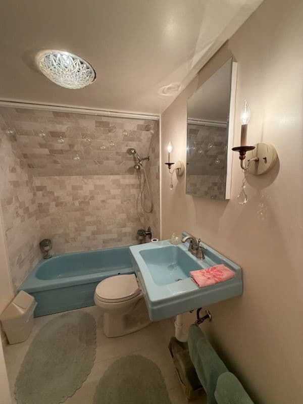 Gallery photos for Vintage Bathroom Revival in Gretna: Image #2