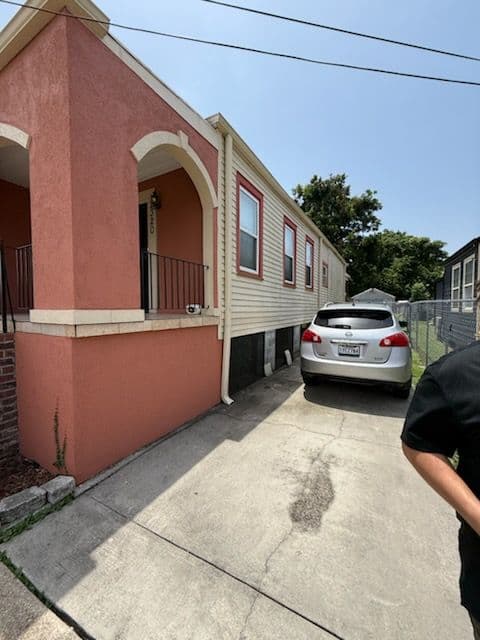 Gallery photos for Transformative Hardie Exterior Makeover in New Orleans: Image #2