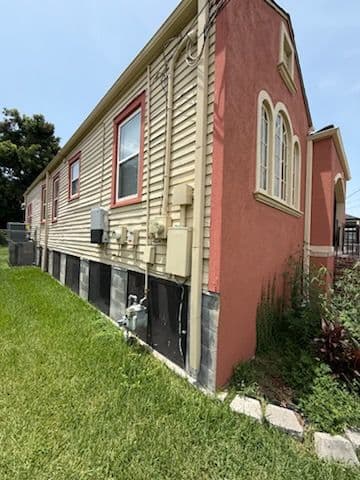 Gallery photos for Transformative Hardie Exterior Makeover in New Orleans: Image #3