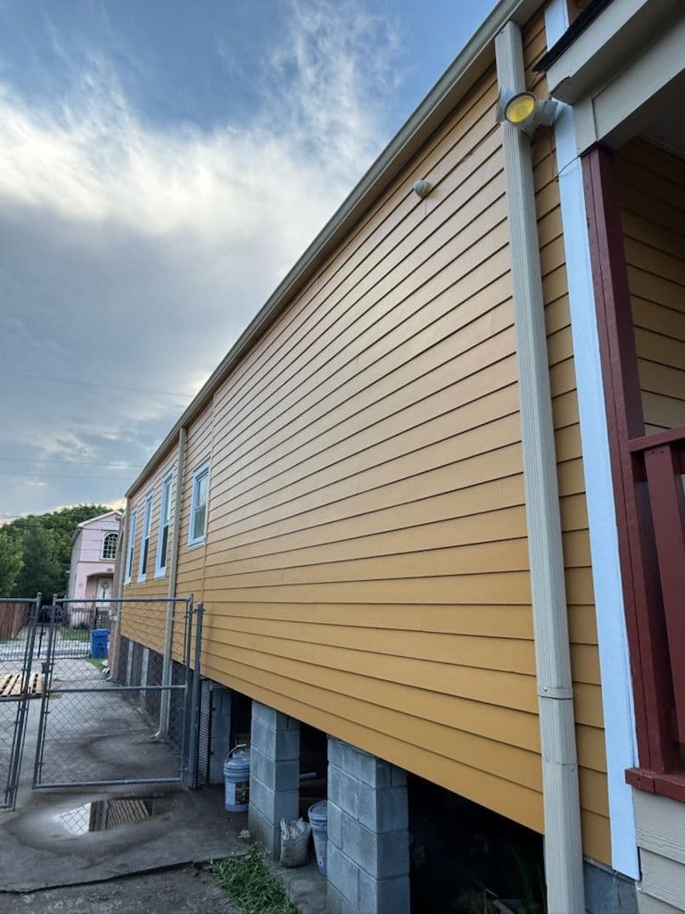 Gallery photos for Stunning Exterior Renovation with Hardie Siding: Image #3