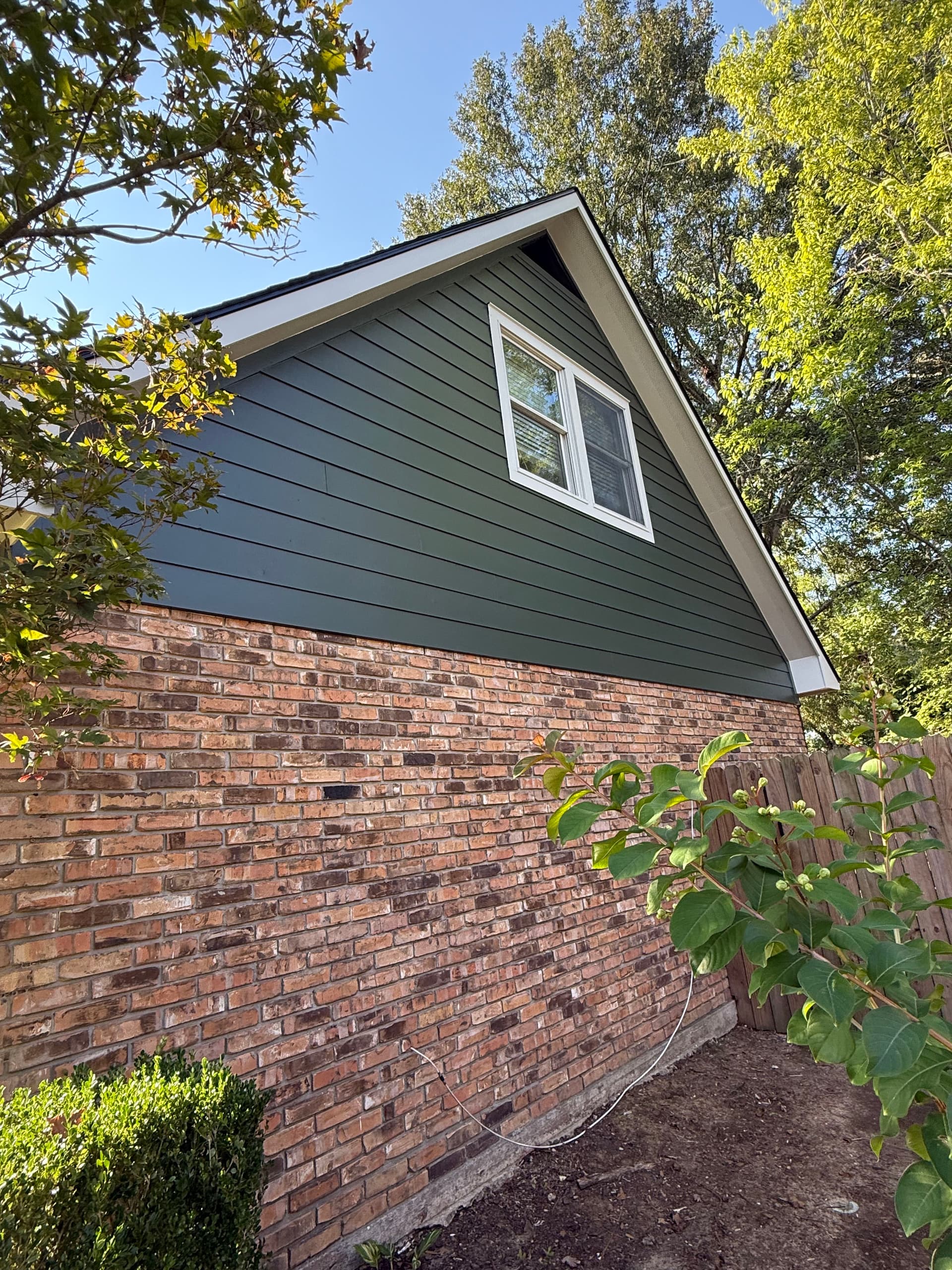 Gallery photos for Full Roof and Siding Replacement Handled Through Insurance: Image #1