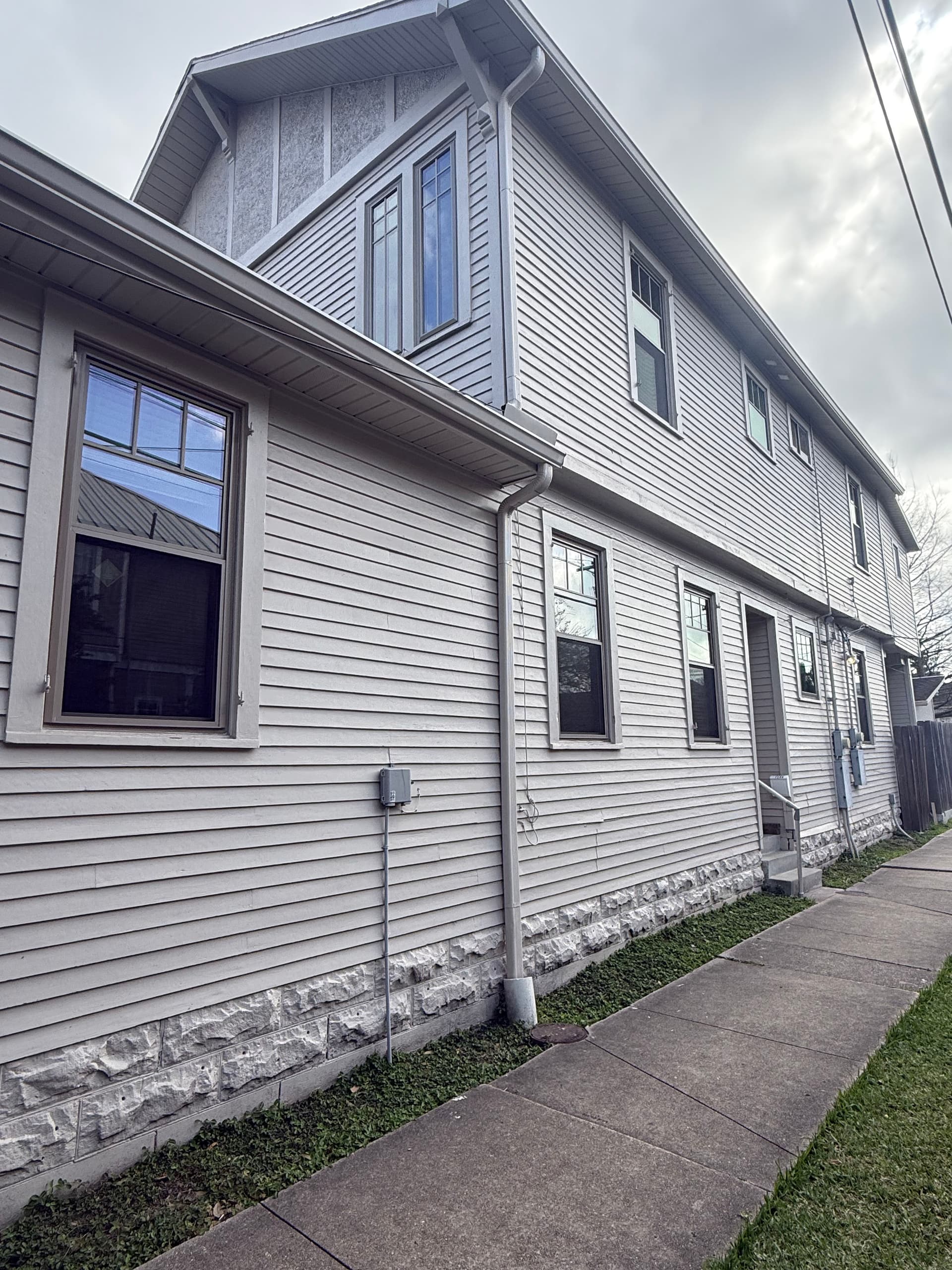 Window Replacement with Classic Style and Enhanced Efficiency image