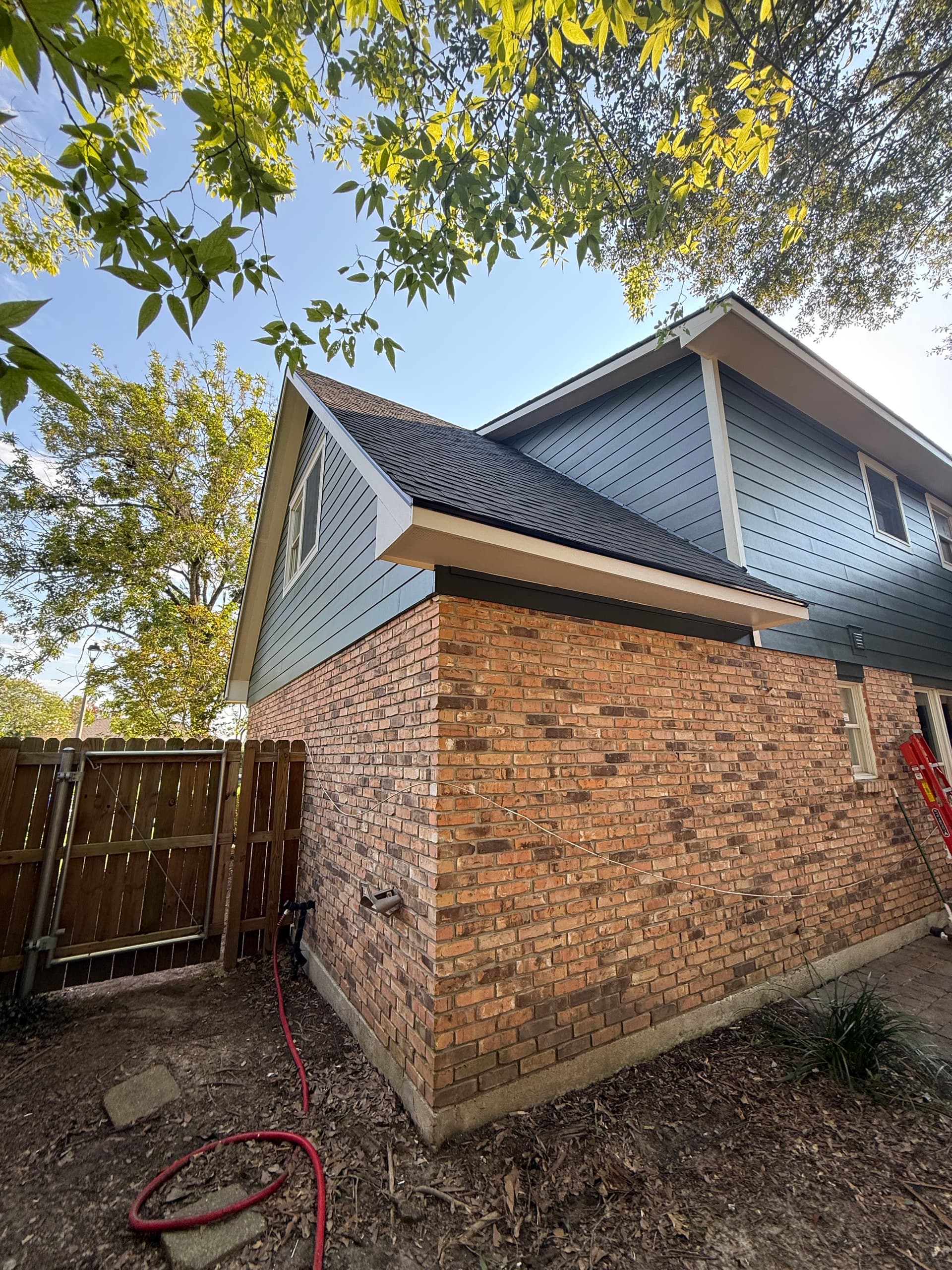 Gallery photos for Full Roof and Siding Replacement Handled Through Insurance: Image #3